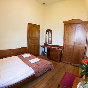 Private Bathroom Quadruple Room